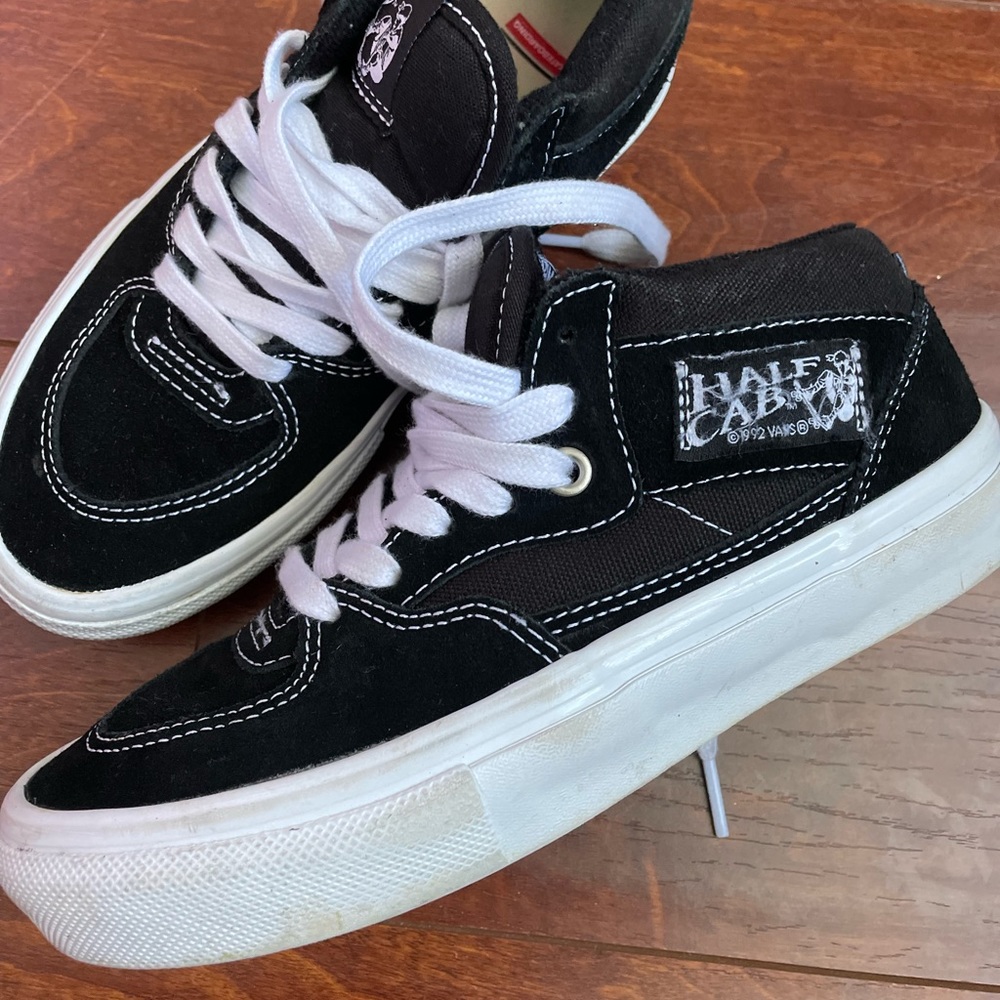 Vans Half Cab size 4